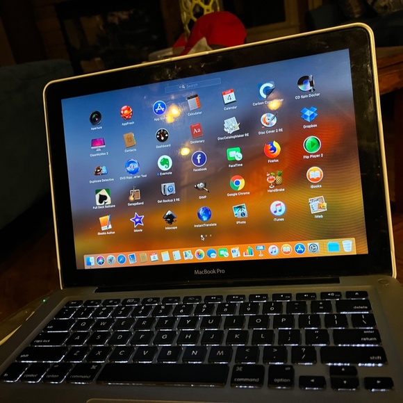 Apple MacBook Pro 2010 13" (1TB, 6GB RAM) Laptop - Picture 10 of 17